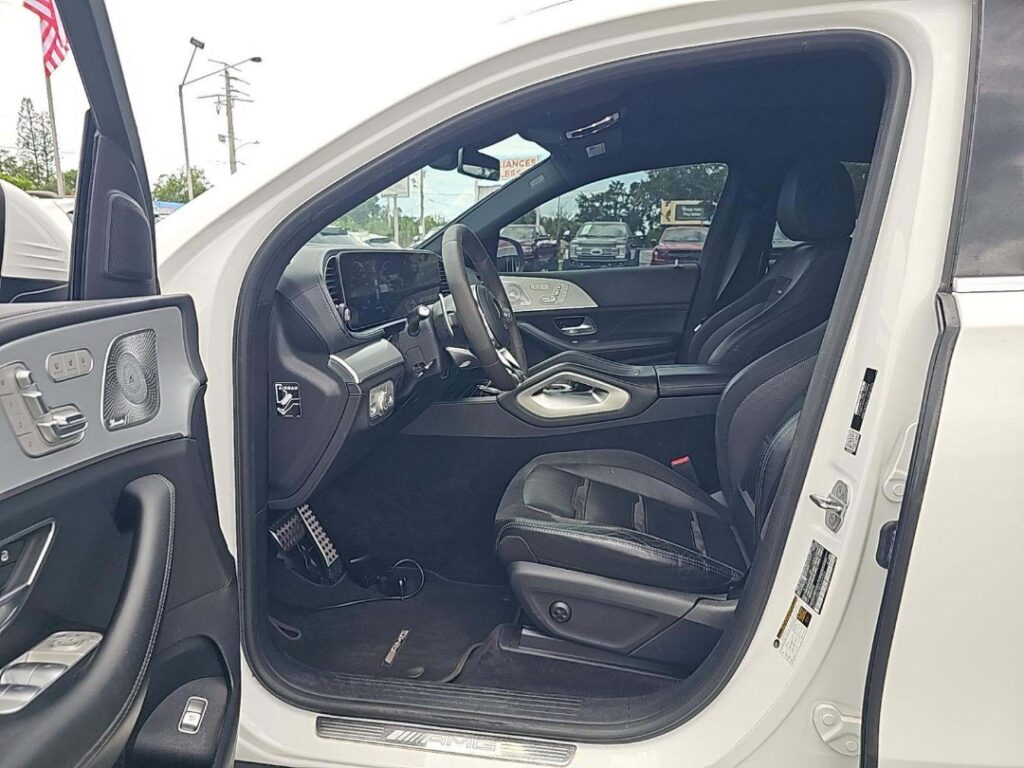 WhatsApp Image 2025-09-24 at 18.01.39 (1)