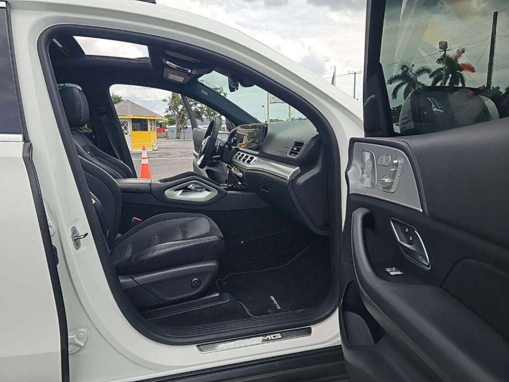 WhatsApp Image 2025-09-24 at 18.01.50